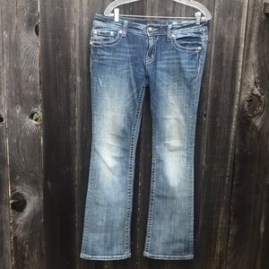 ❌SOLD❌Jeweled Miss Me Jeans size 30